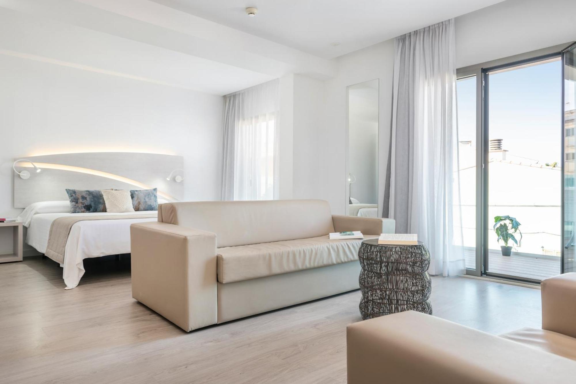 Llaut Boutique Hotel (Adults Only) Can Picafort  Rum bild