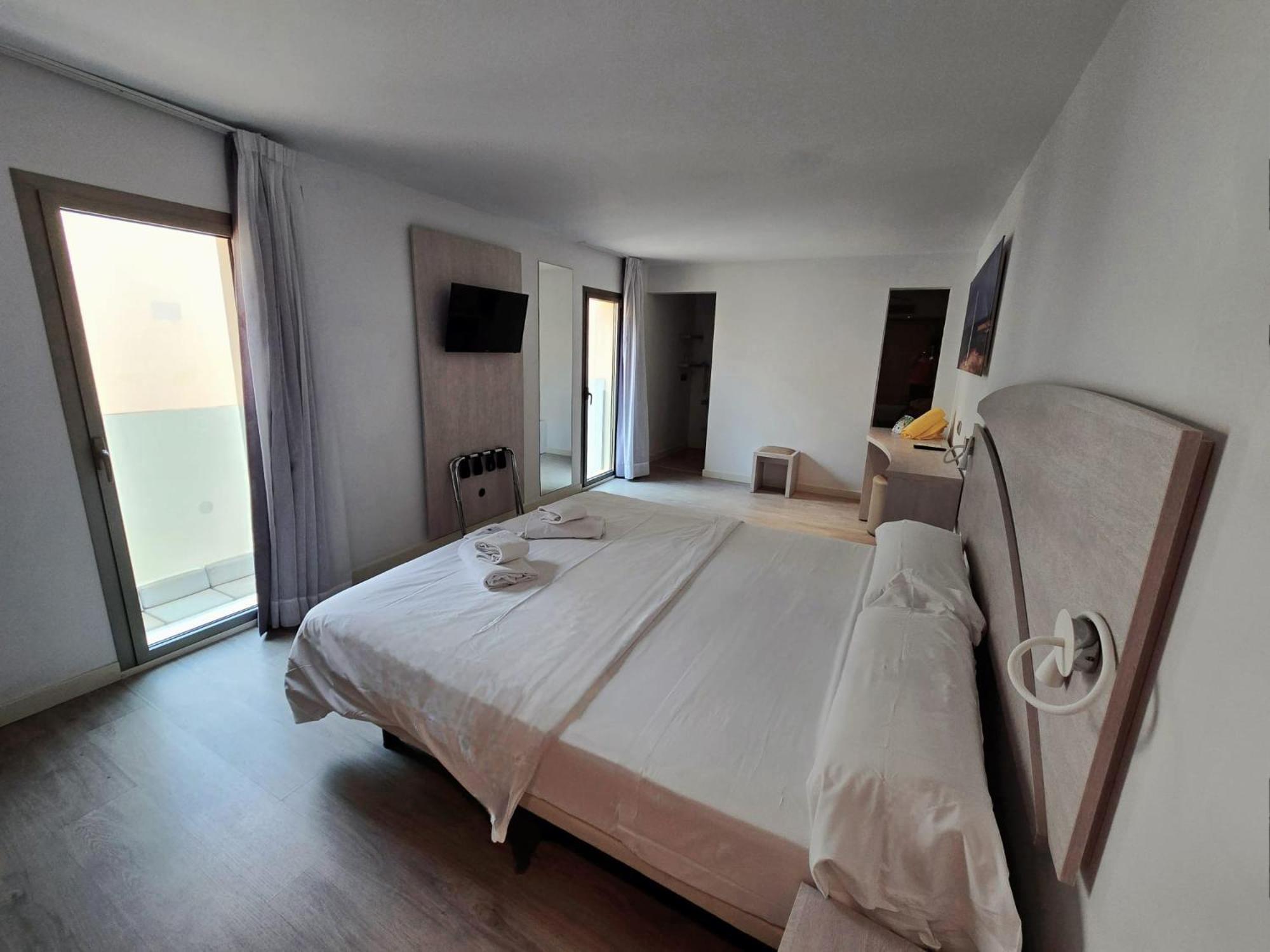 Llaut Boutique Hotel (Adults Only) Can Picafort  Rum bild